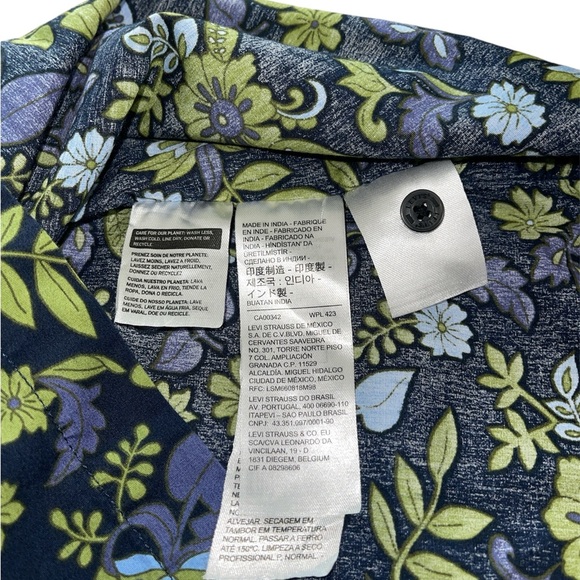 Men’s Levi’s floral button down - Picture 4 of 4